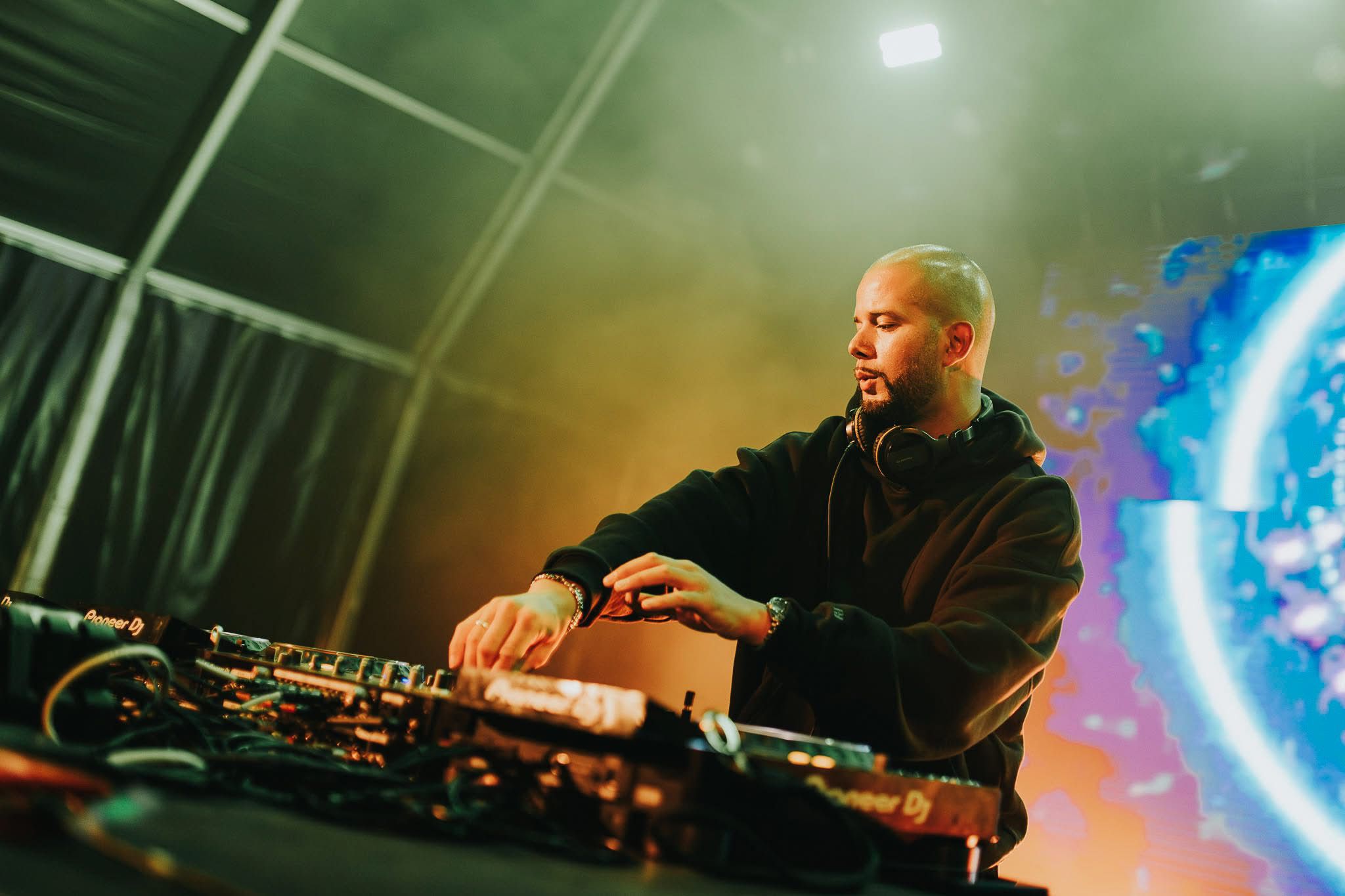 DJ Akur